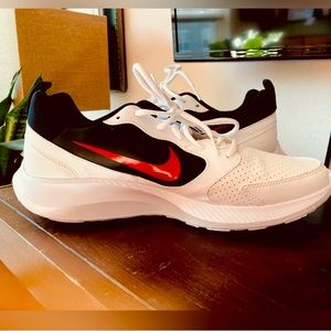 Nike lace up sneakers in black white and red iconic swoosh like new condition